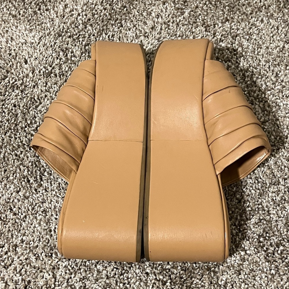 Marc Fisher Tan Platform Sandal Slides 90s Aesthetic Sz 5.5 Excellent Condition - Picture 4 of 4